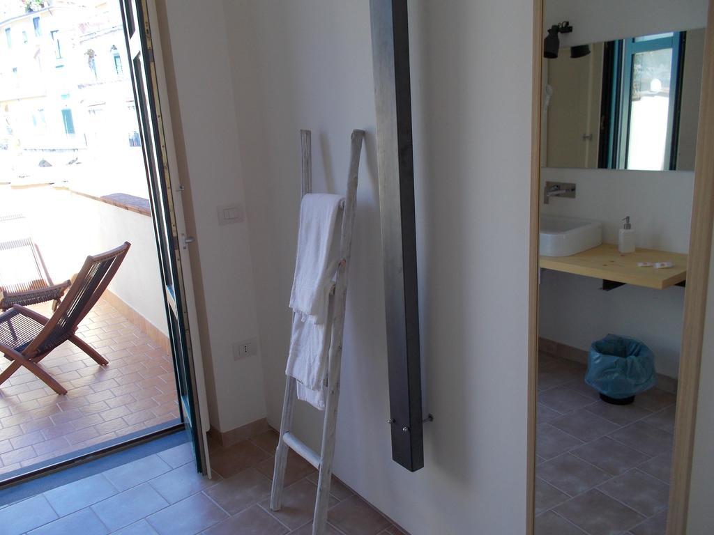 Hotel Le Stanze Del Poeta Salerno Zewnętrze zdjęcie
