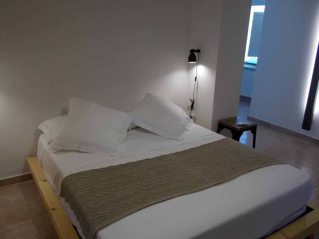 Hotel Le Stanze Del Poeta Salerno Pokój zdjęcie