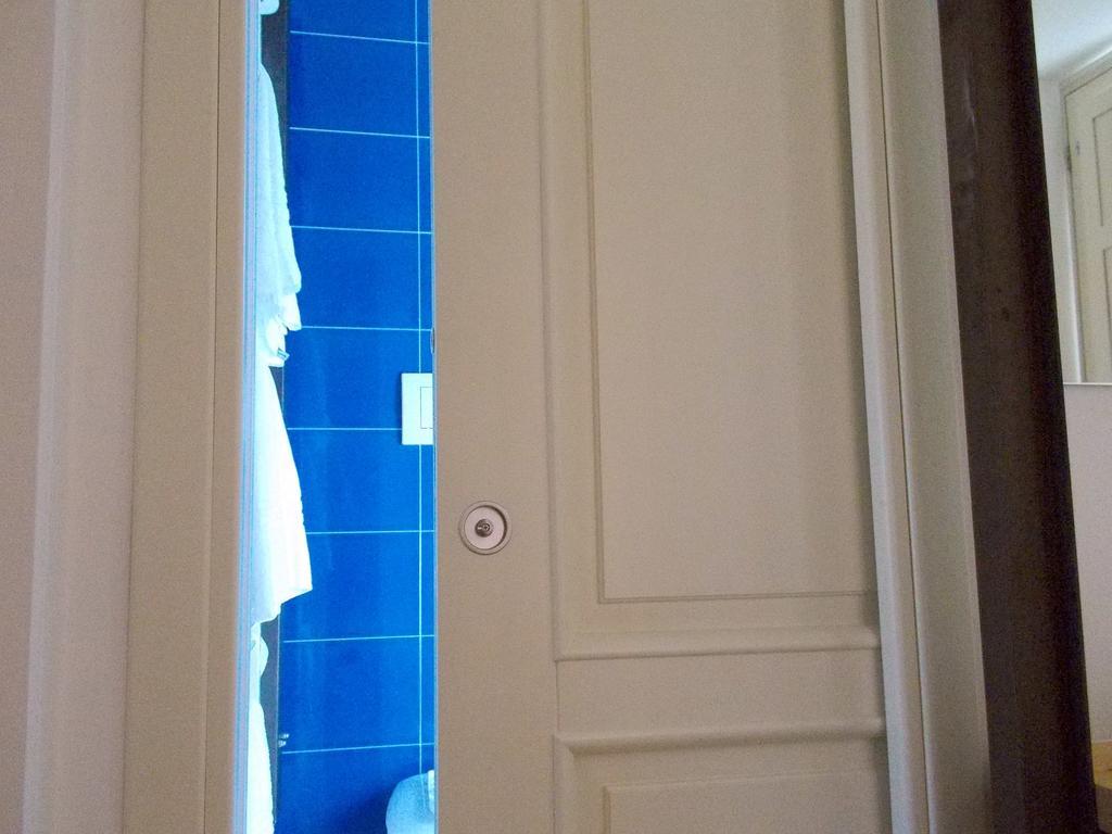 Hotel Le Stanze Del Poeta Salerno Pokój zdjęcie
