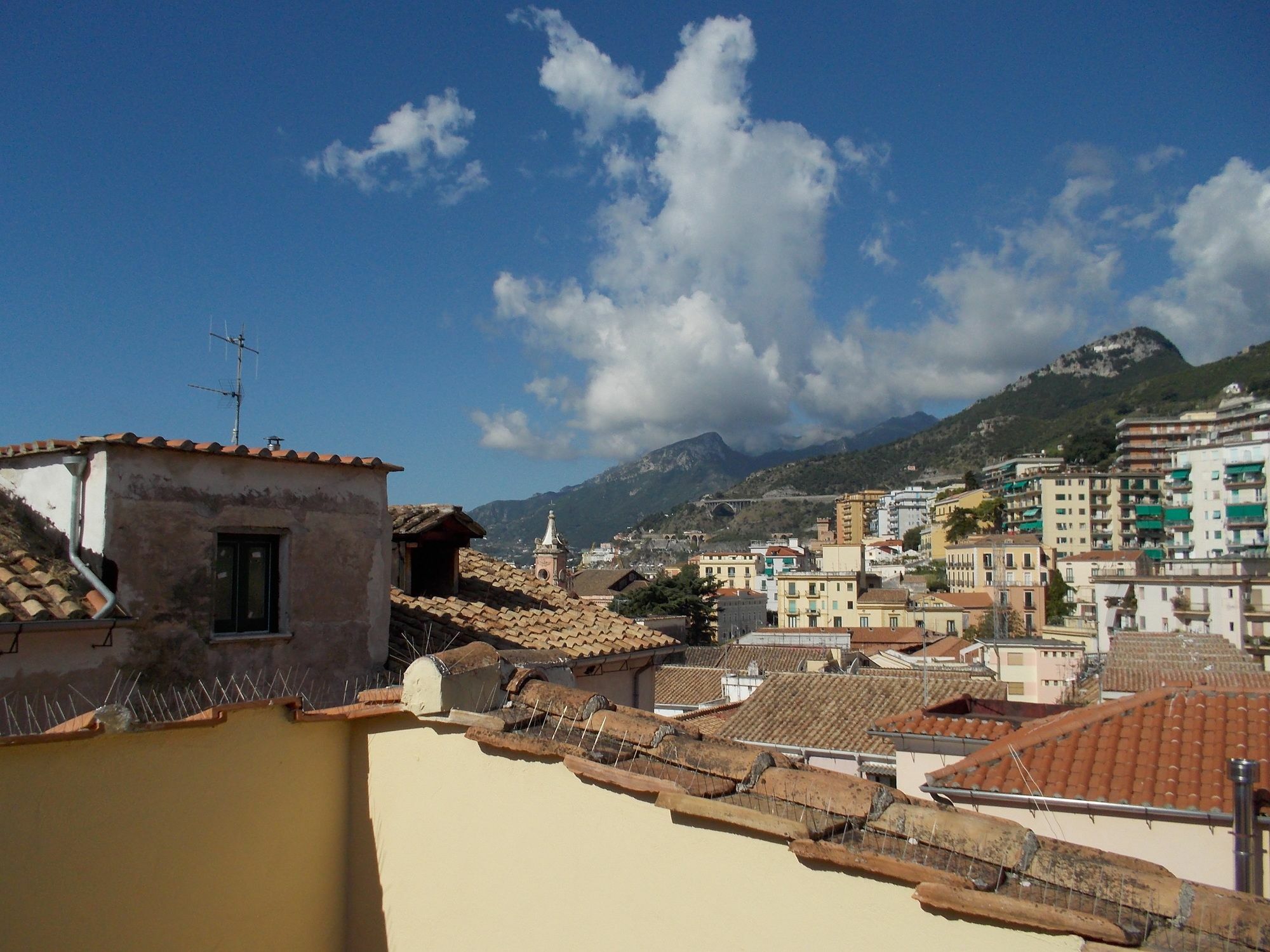 Hotel Le Stanze Del Poeta Salerno Zewnętrze zdjęcie